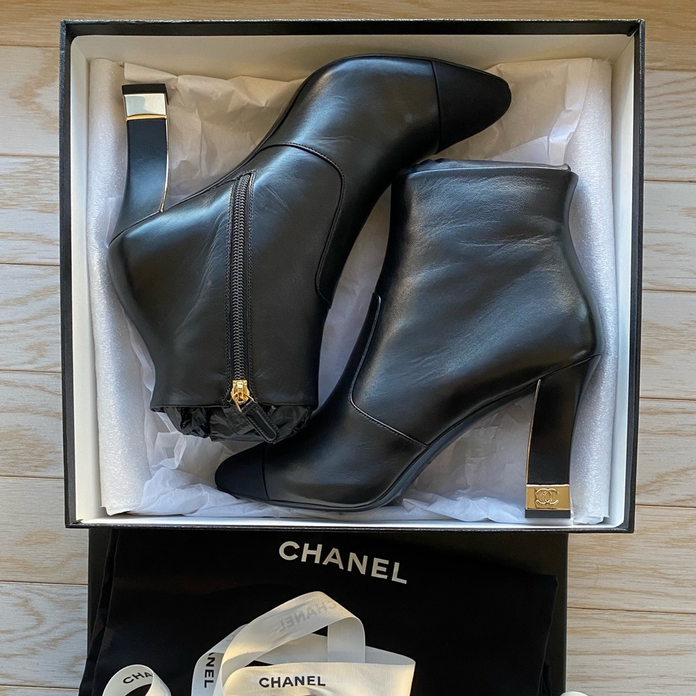 Chanel black lambskin & grosgrain ankle boots / booties size 41